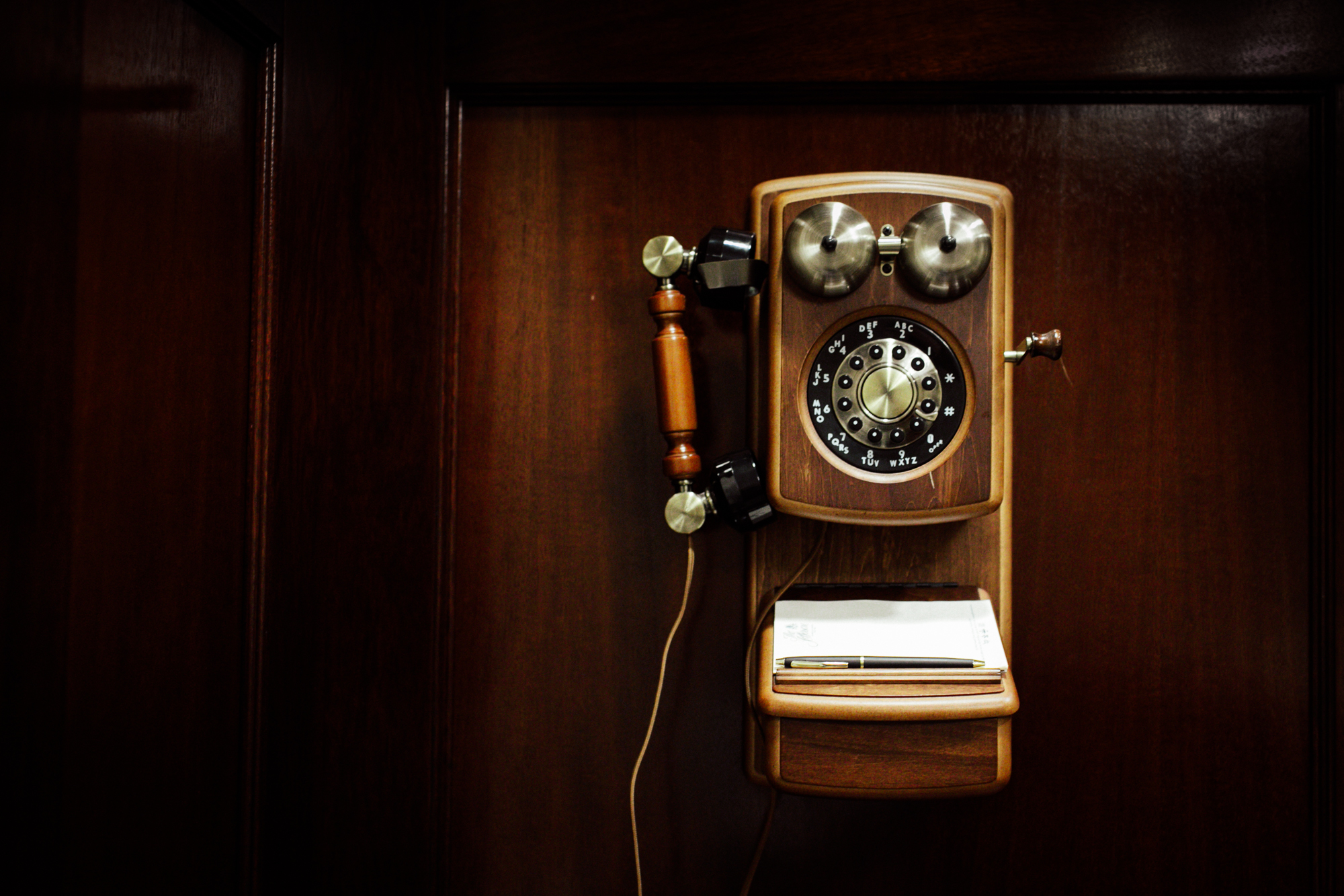 Jefferson Hotel Richmond: antique working telephones
