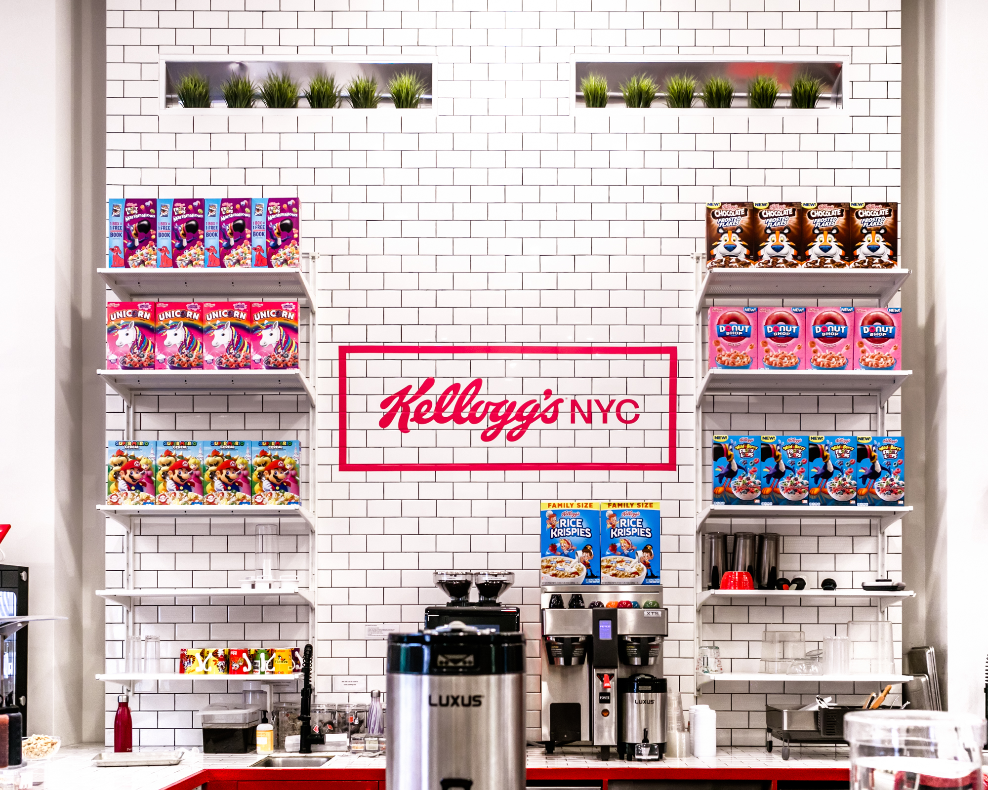 Looking for fun things to do in New York City with kids? A look inside Kellogg's NYC Cafe in Union Square.